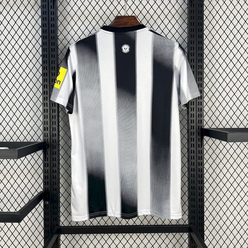 Newcastle Titular 25/26