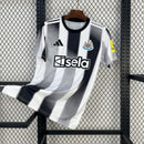 Newcastle Titular 25/26