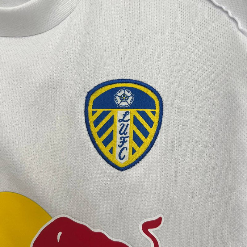 Leeds Titular 25/26